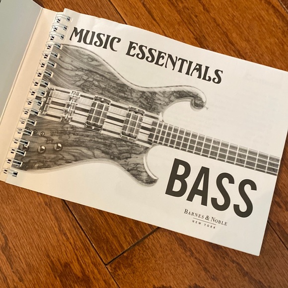 Barnes & Noble Music Essentials Bass Your Ultimate Guide 2 Cd 1 Dvd Set - Picture 4 of 11